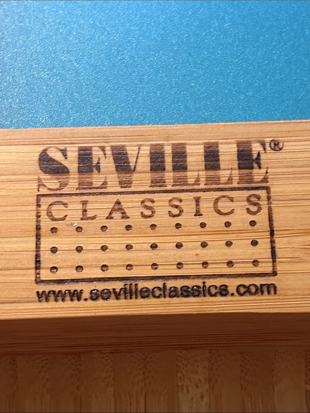 Seville Classics Easy-to-Clean Bamboo Cutting Board and 7 Color Coded Mats
